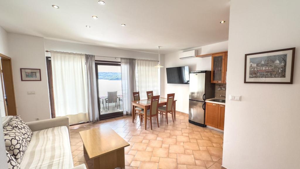 Antonio Apartments